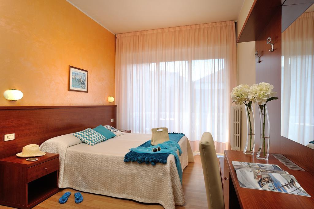 Hotel Corallo Diano Marina Exterior foto
